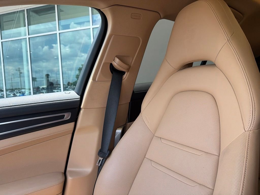Used 2023  Porsche 4 Platinum Edition image 23