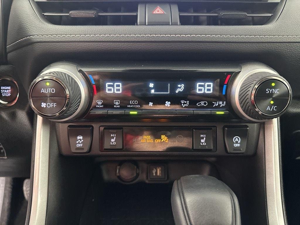 Used 2023 Ice Cap Toyota XLE image 22