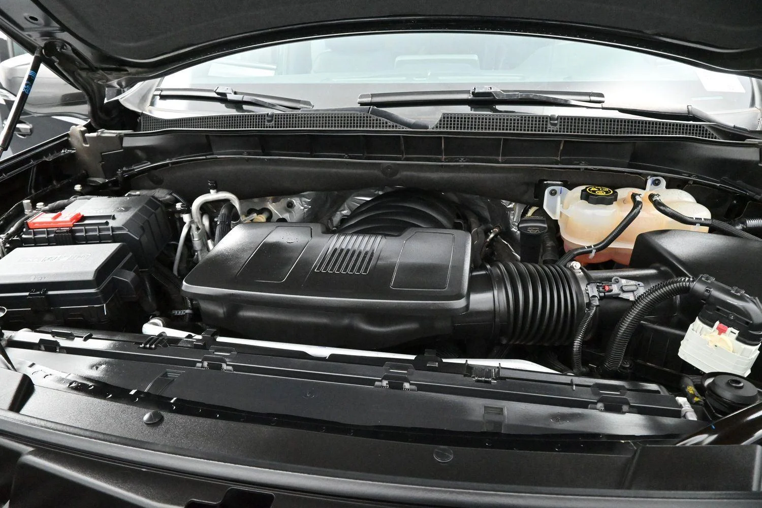Used 2023 Black Chevrolet Z71 image 34