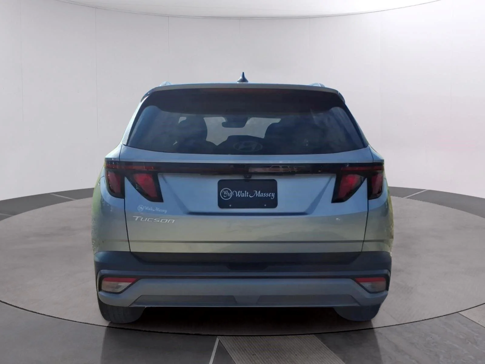 Used 2025 Shimmering Silver Hyundai SEL image 4