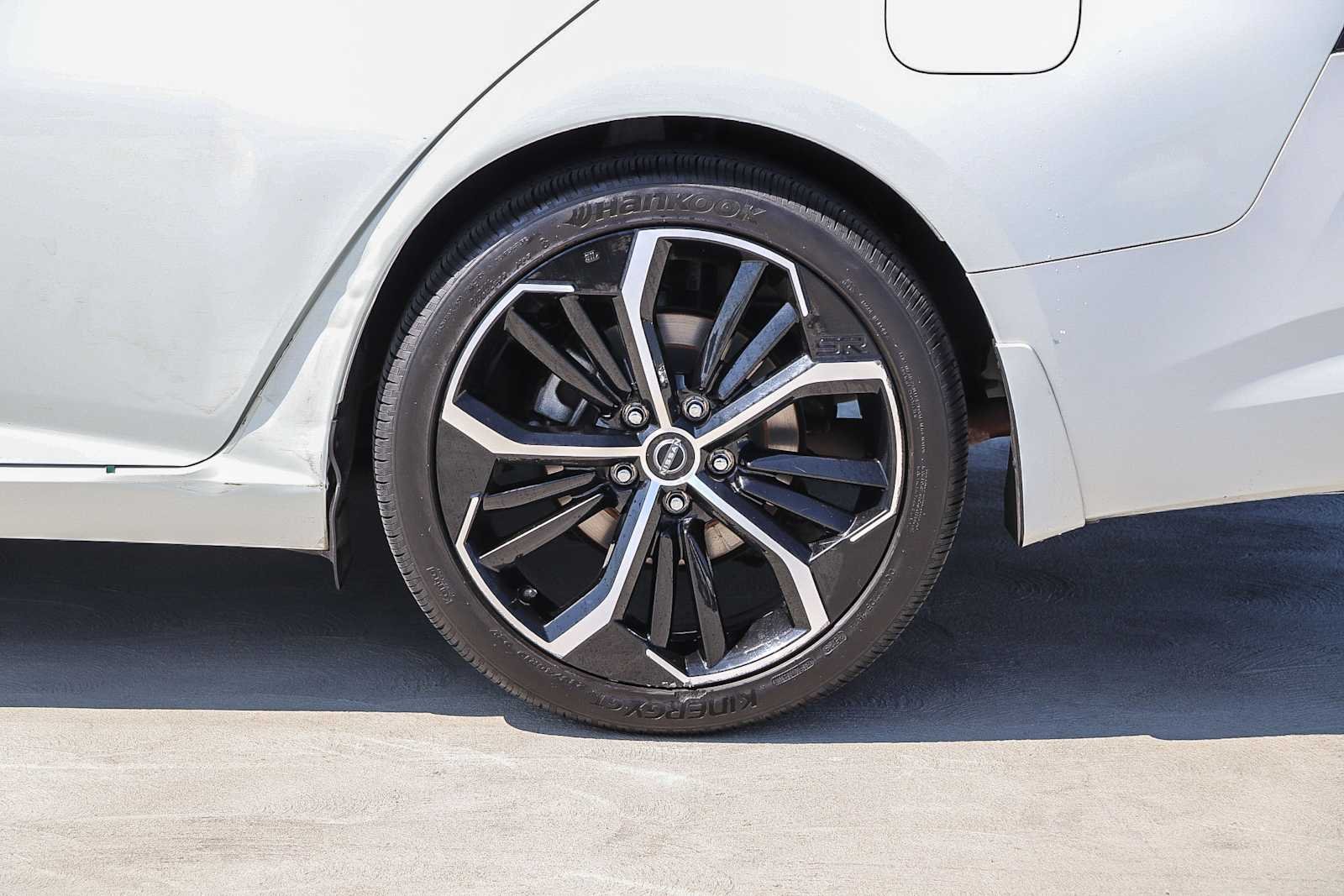 Used 2023 Pearl White Tricoat Nissan 2.5 SR image 13