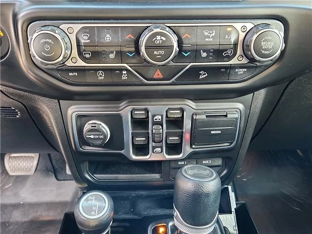 Used 2020 Gray Jeep Sport S 4x4 image 14