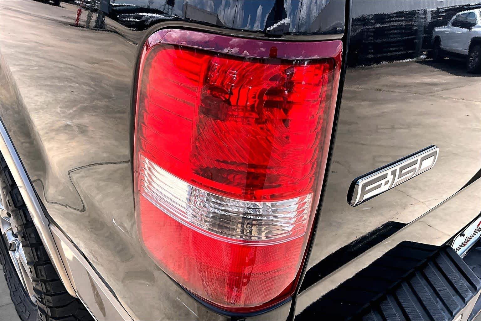 Used 2006 Black Ford King Ranch image 27