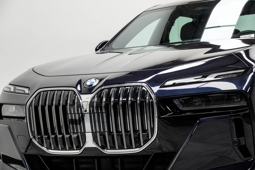 Used 2025 Black BMW 740i xDrive image 2