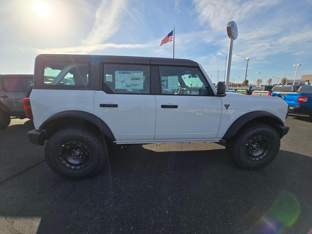New 2025 Oxford White Ford Base image 5