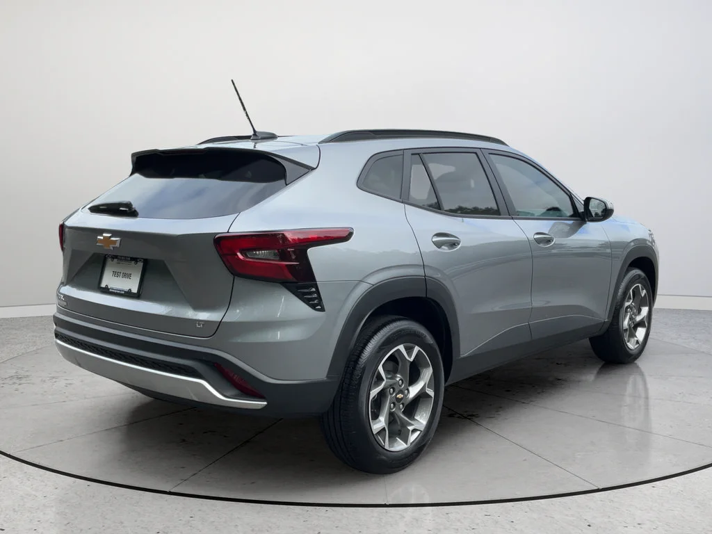 2026 Chevrolet Trax LT - Photo 7