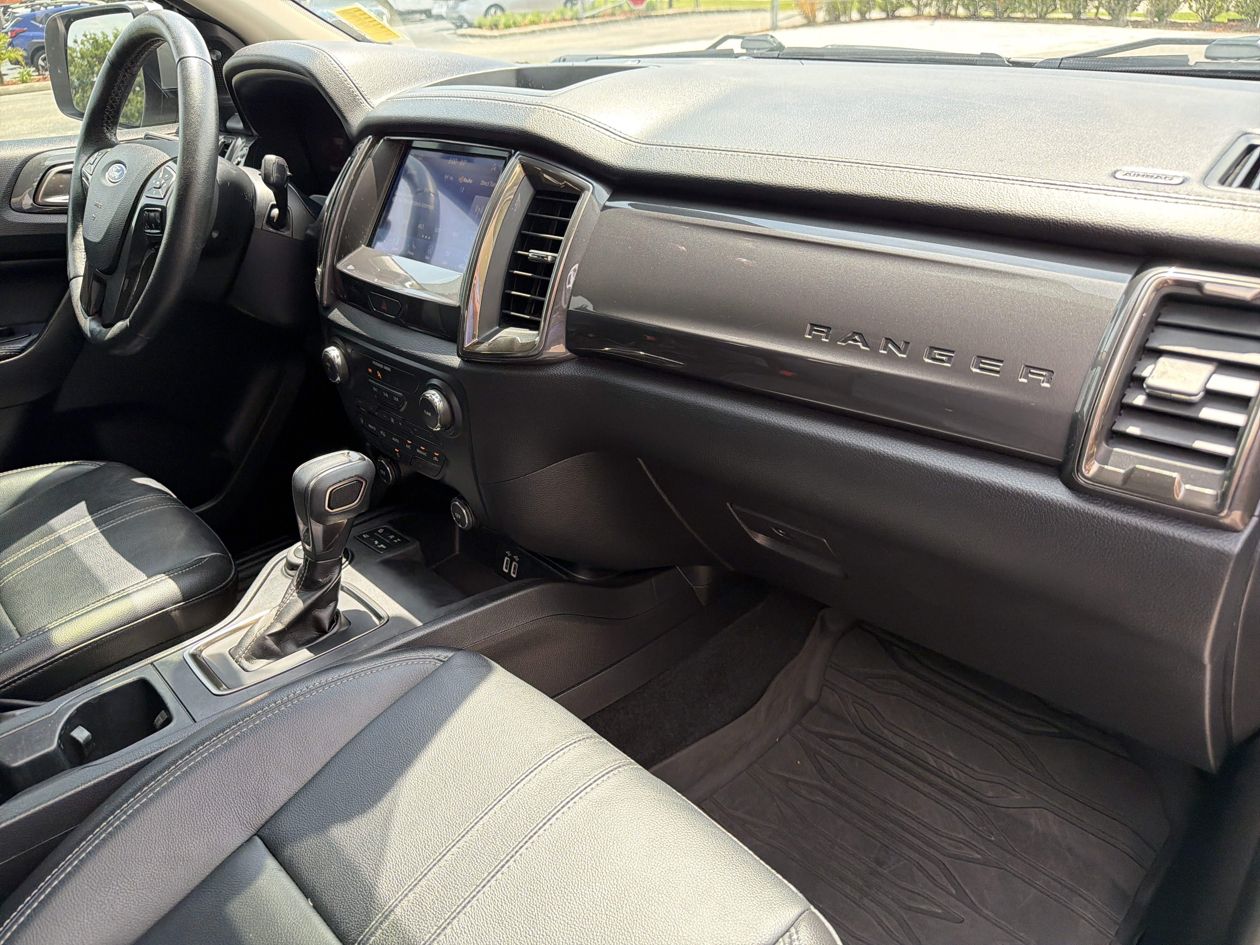 Used 2019 Ingot Silver Metallic Ford LARIAT image 17