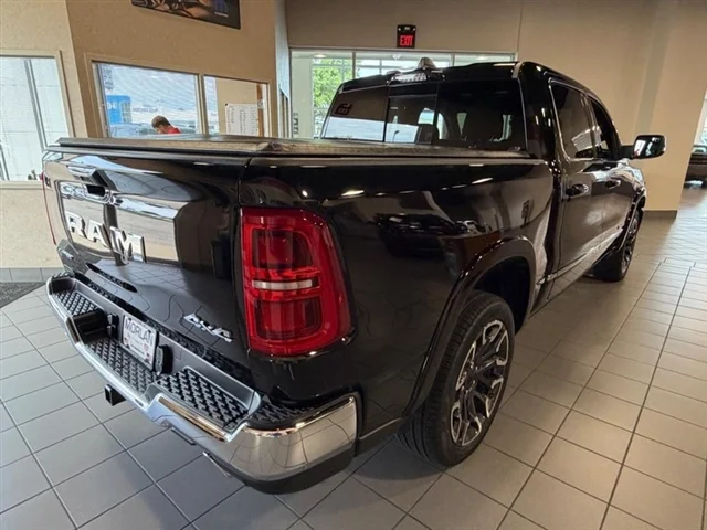 New 2026 Diamond Black Crystal Pearl-Coat Exterior Paint RAM Limited image 4