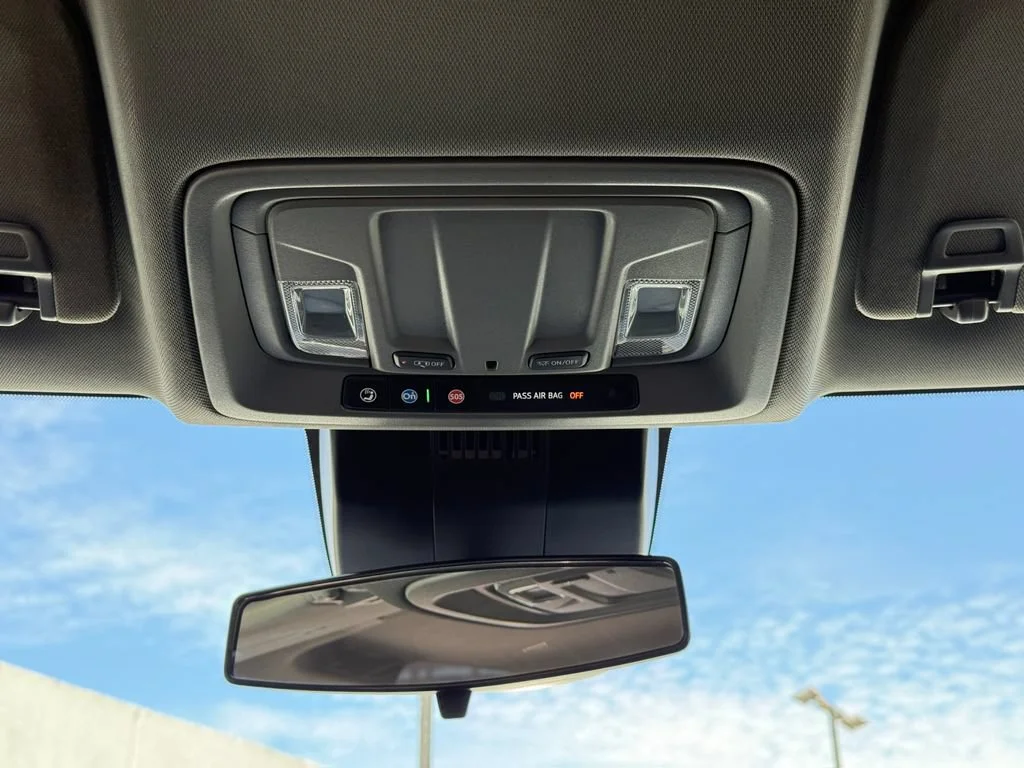 Used 2023 SUMMIT WHITE Chevrolet Custom image 22