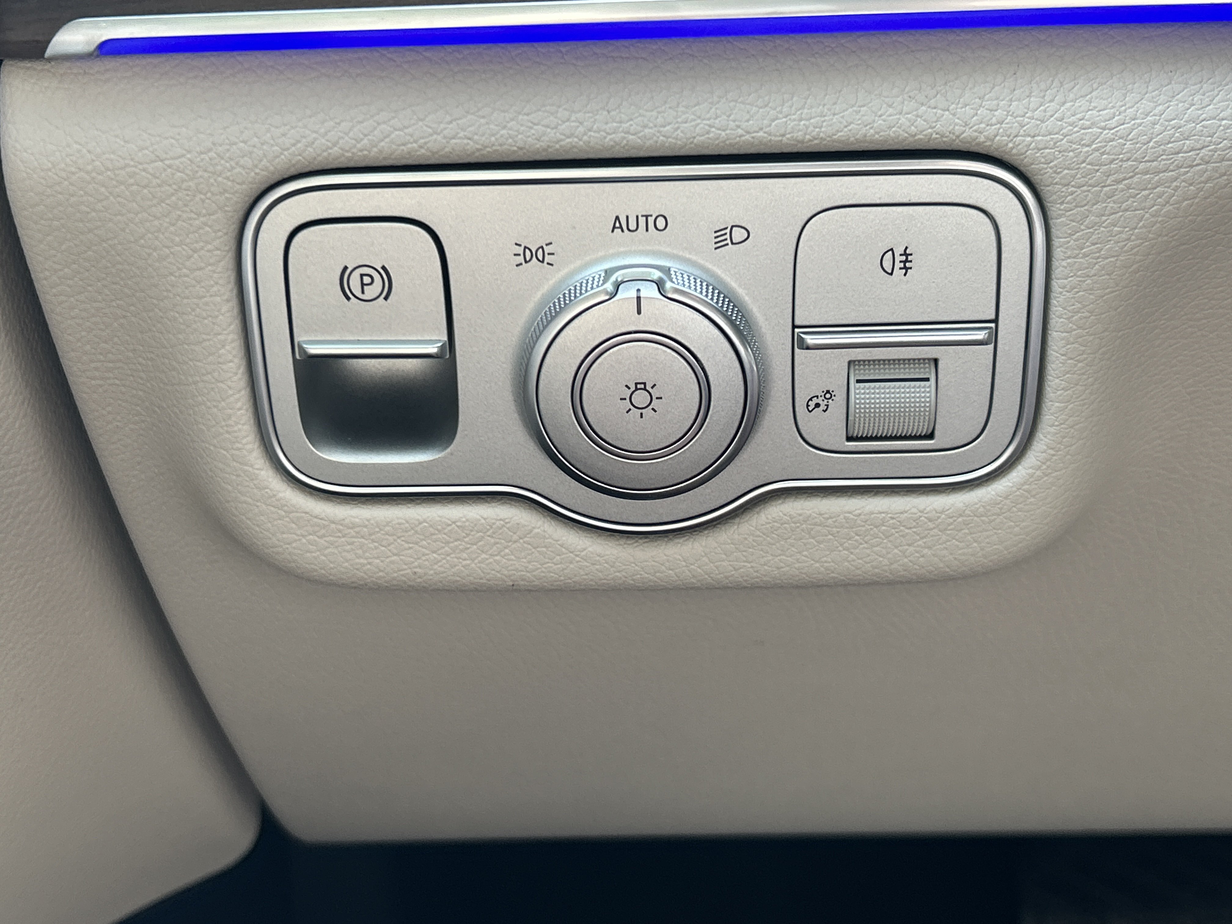 New 2026 MANUFAKTUR Moonlight White Metallic Mercedes-Benz GLE 350 4MATIC® SUV image 22