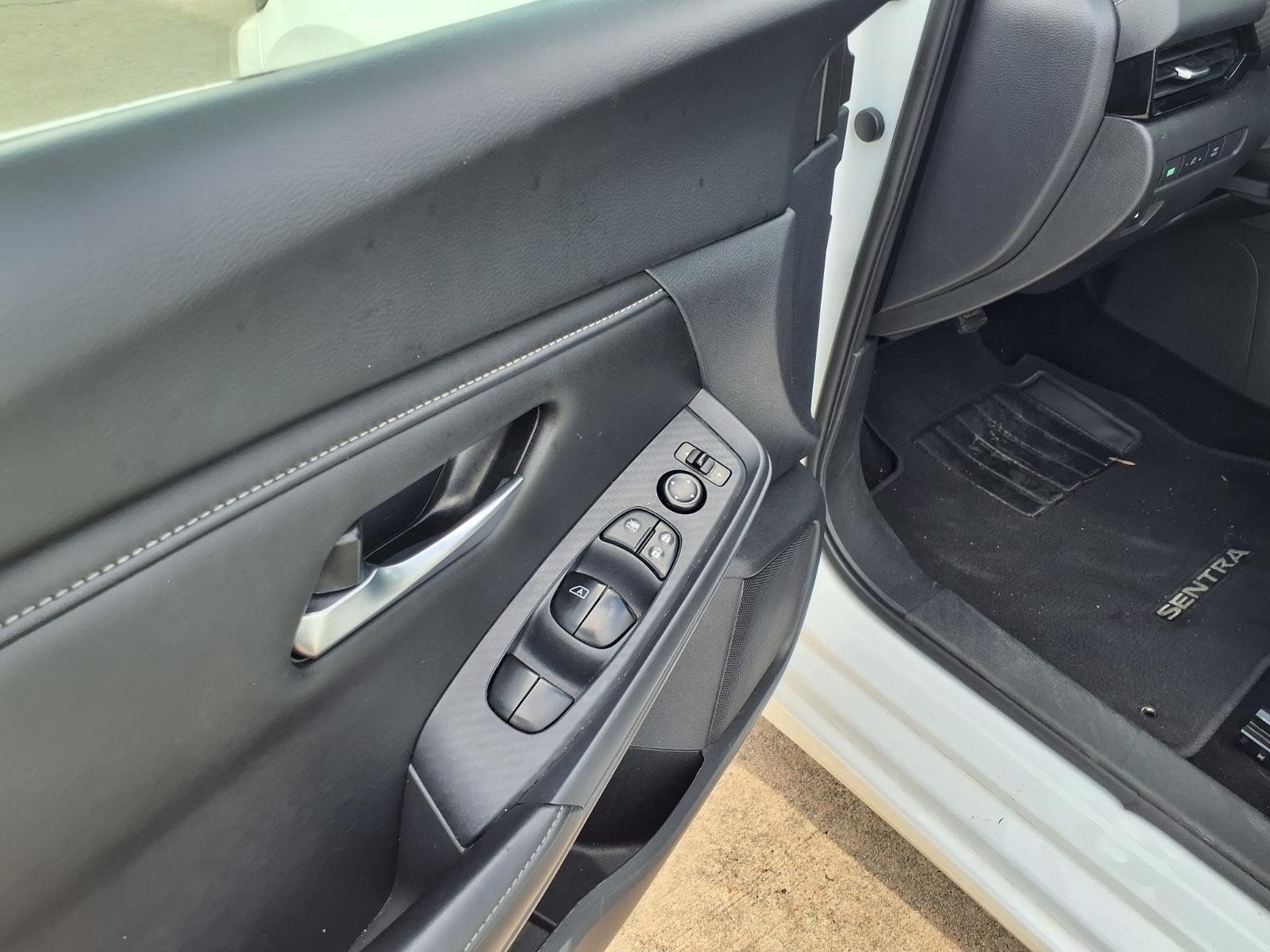 2024 Nissan Sentra SV - Photo 18