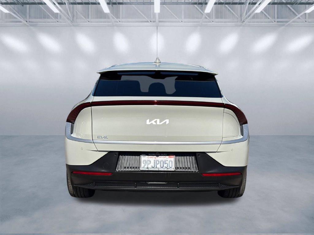 Used 2024 White Kia Light image 5