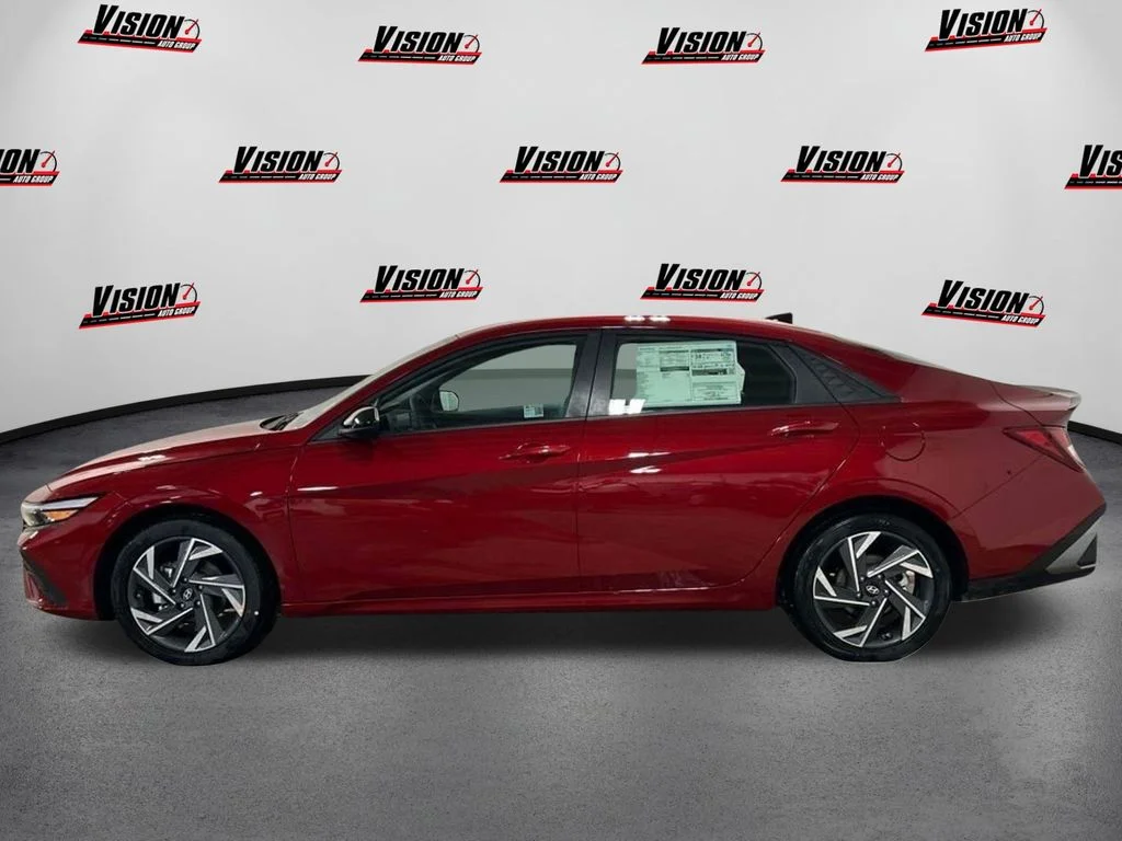 Used 2025 Red Hyundai SEL Sport image 10