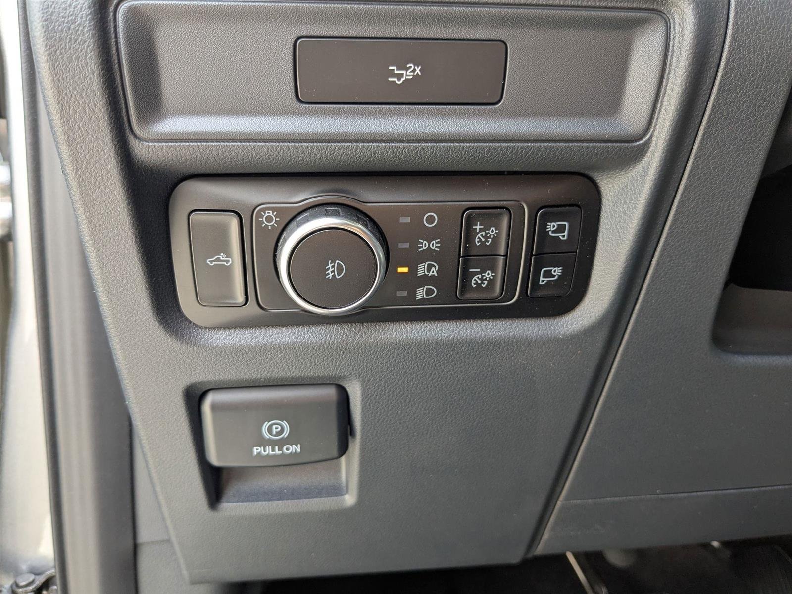 New 2026 Iconic Silver Metallic Ford XLT image 15