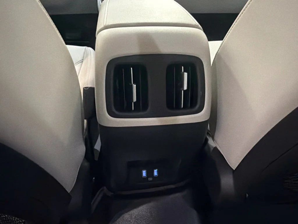 Used 2024 Shimmering Silver Hyundai SEL Convenience image 19