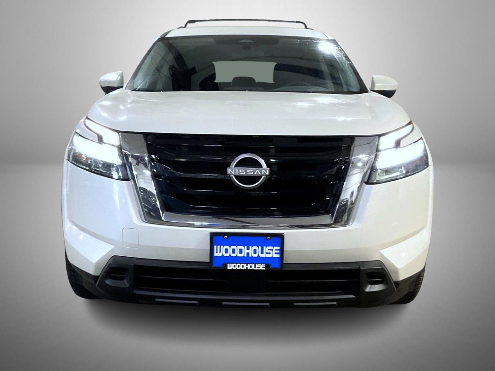 Used 2024 White Nissan SV image 2