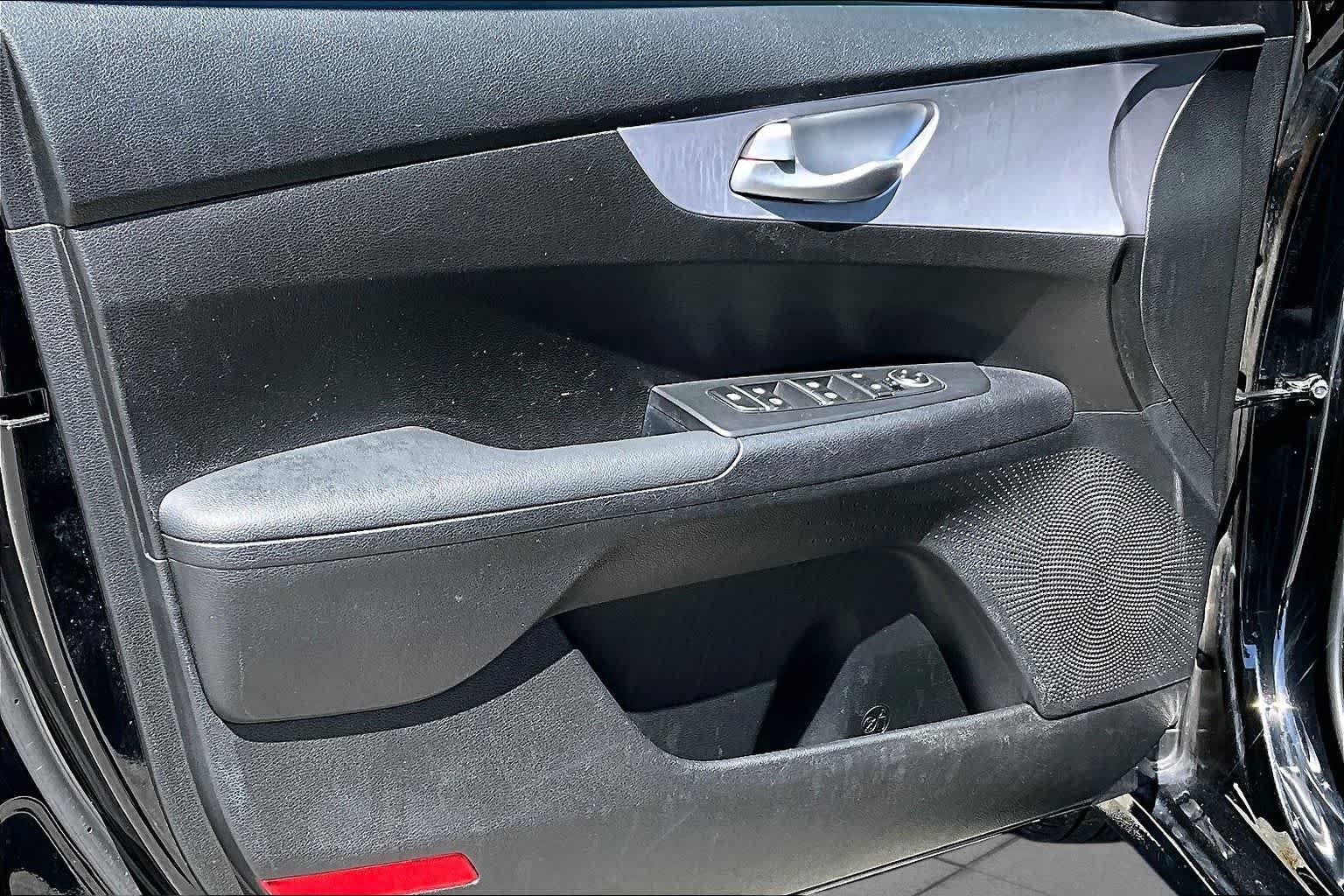 Used 2024 Aurora Black Kia LXS image 22