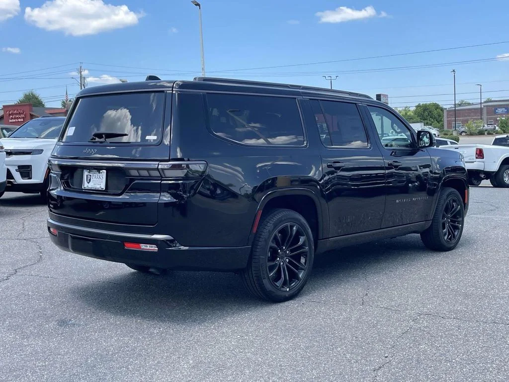 New 2026 High Gloss Black Jeep Summit Reserve image 8