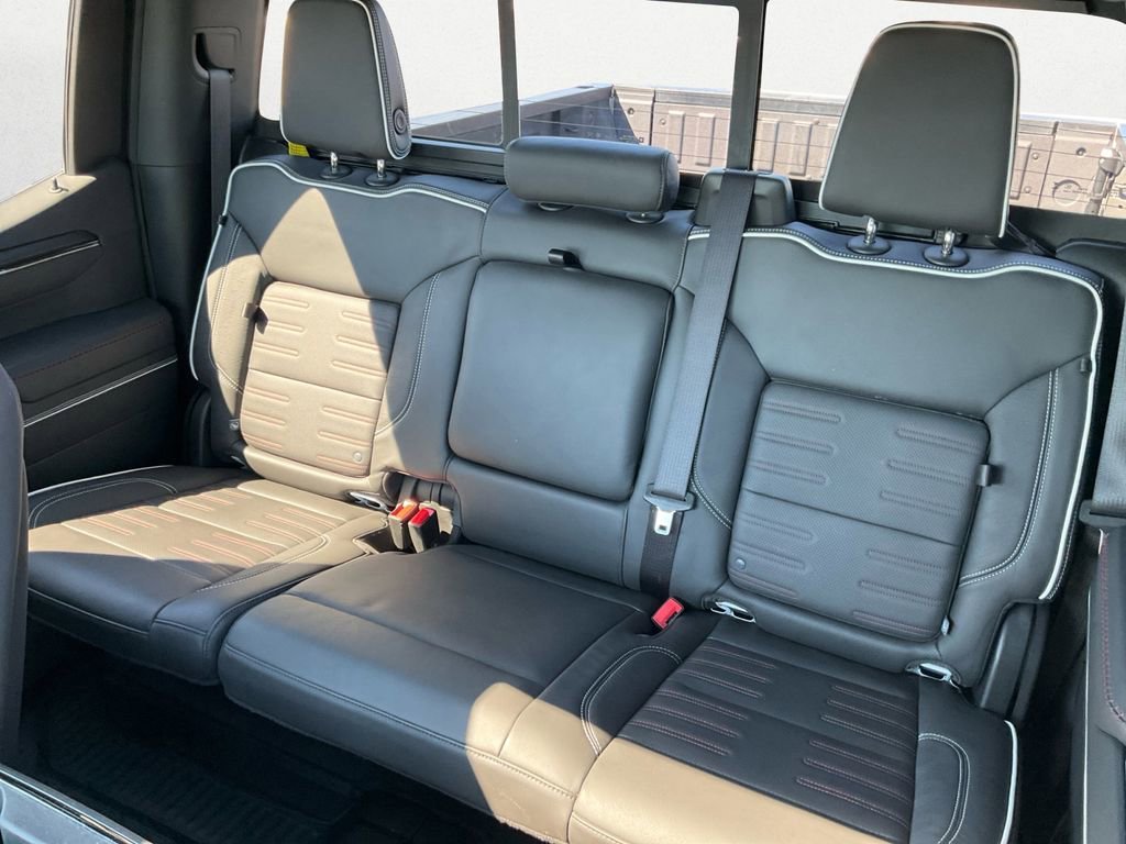 2024 GMC Sierra 1500 AT4X - Photo 9