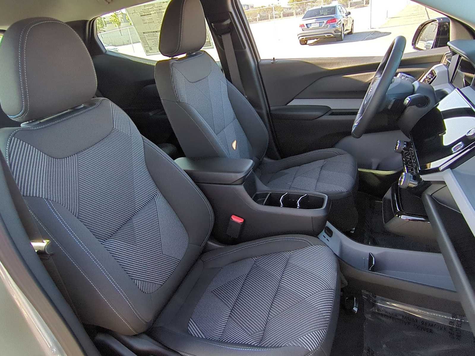 2027 Chevrolet Bolt LT - Photo 27