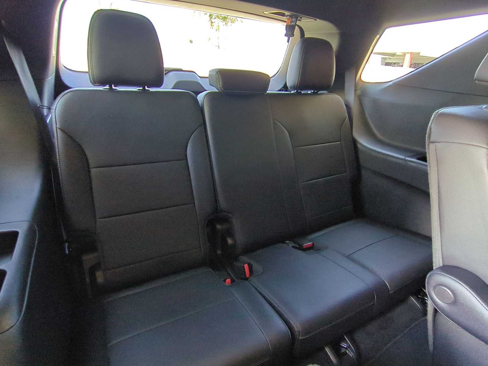 Used 2025 Summit White Chevrolet LT image 26