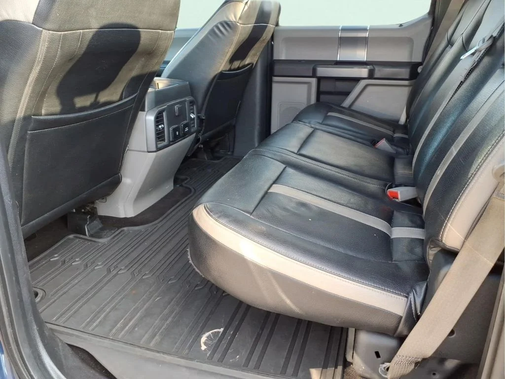 Used 2018 Blue Ford XLT image 11