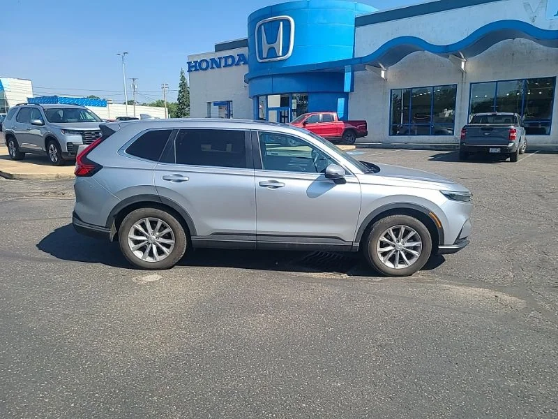 Used 2024  Honda EX image 6