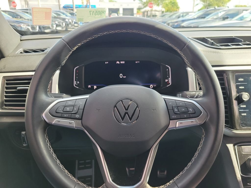 Used 2023 Gray Volkswagen 3.6L V6 SE w/Technology image 19