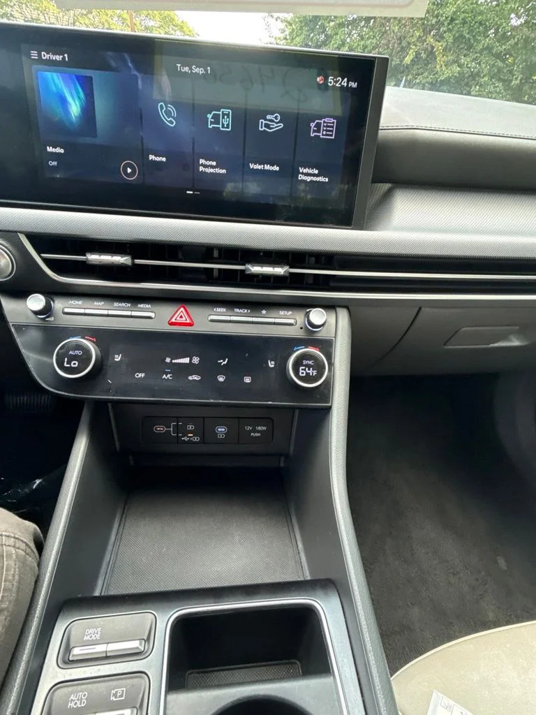 Used 2025 Blue Hyundai SEL image 21