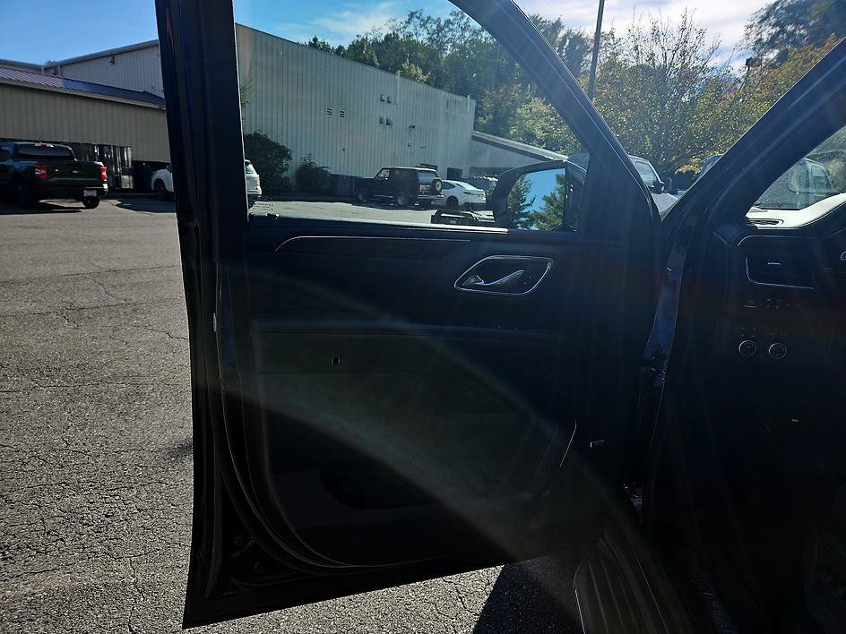 Used 2022 Black Chevrolet LT image 10