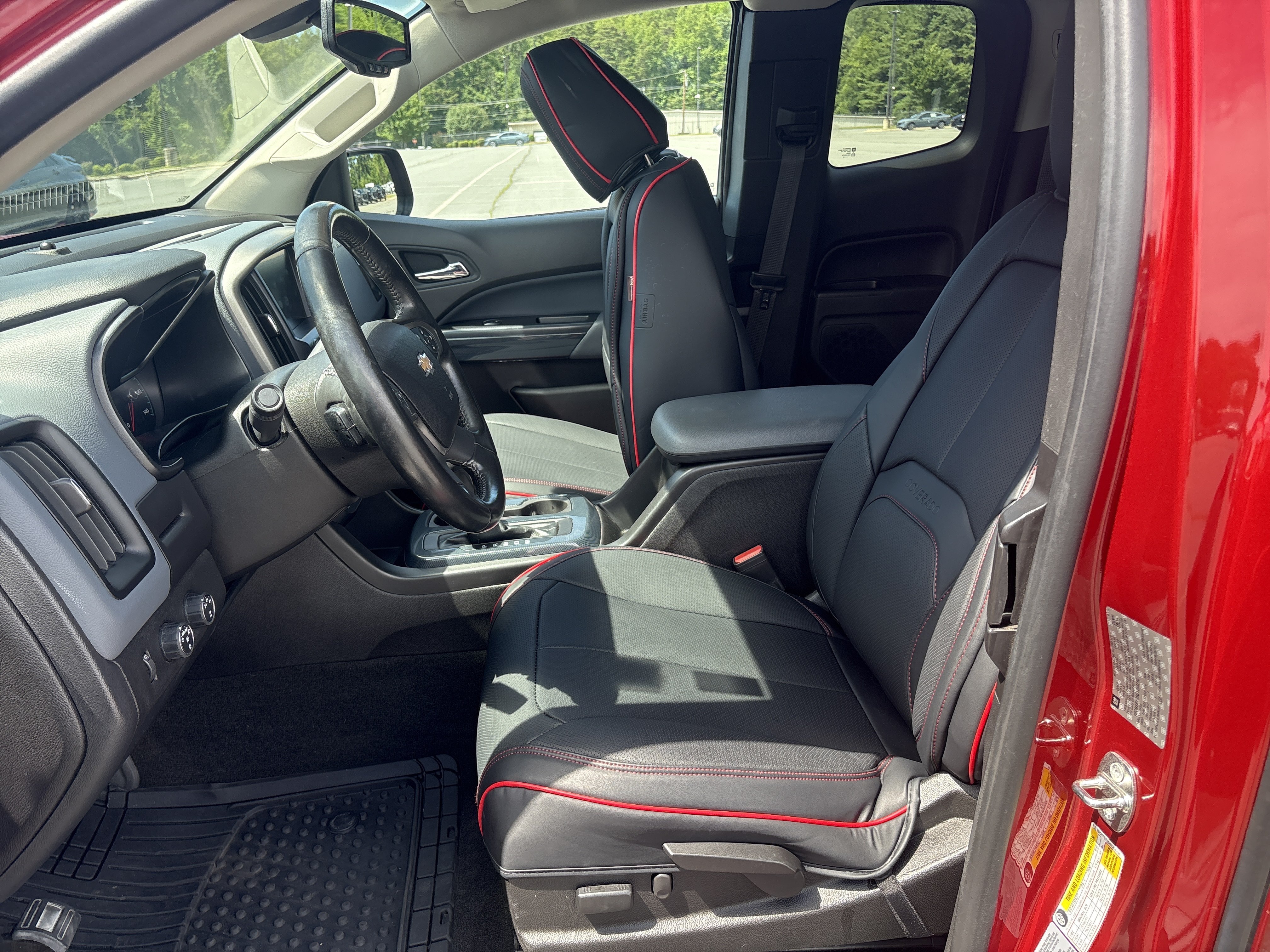 Used 2016 Red Rock Metallic Chevrolet 4WD Z71 image 26