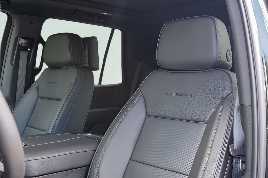 2026 GMC Yukon Denali - Photo 11