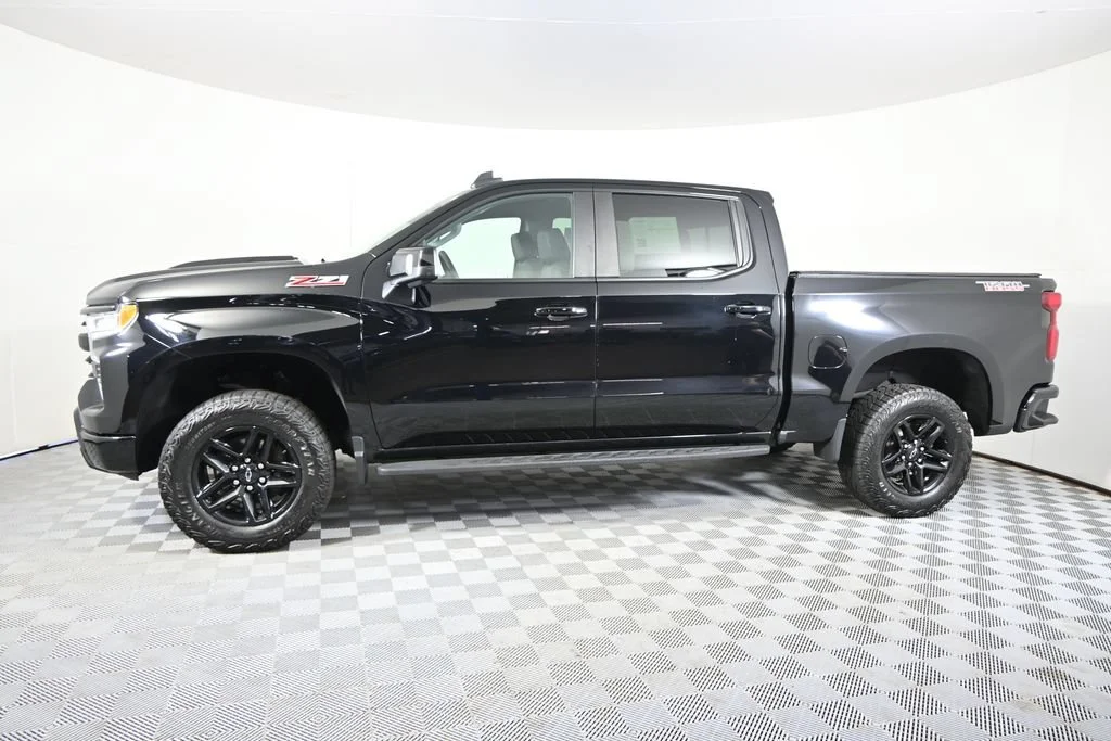 Used 2024 Chevrolet Silverado 1500 LT Trail Boss with VIN 3GCUDFED3RG184640 for sale in Forest Lake, Minnesota