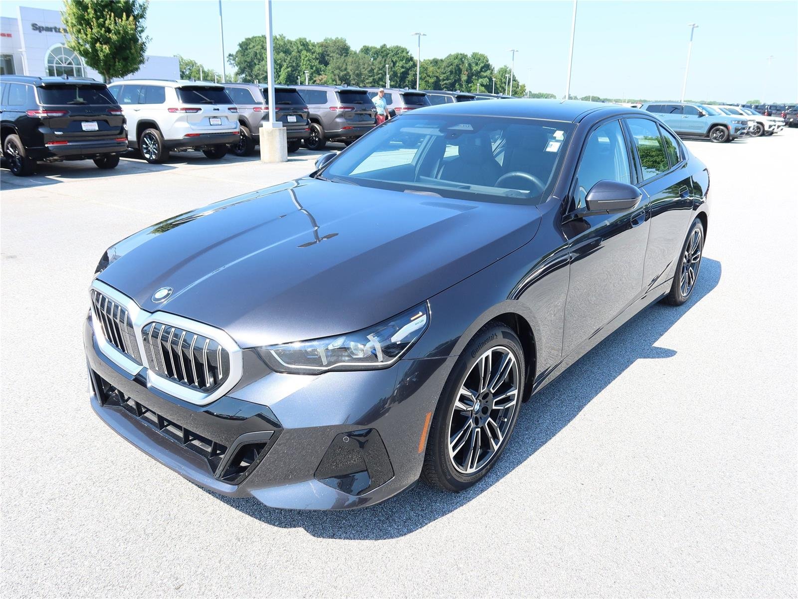 Used 2026 GRAY BMW 530i xDrive image 3
