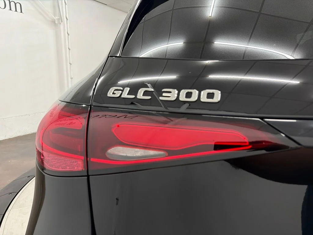 New 2027 Black Mercedes-Benz GLC 300 image 11