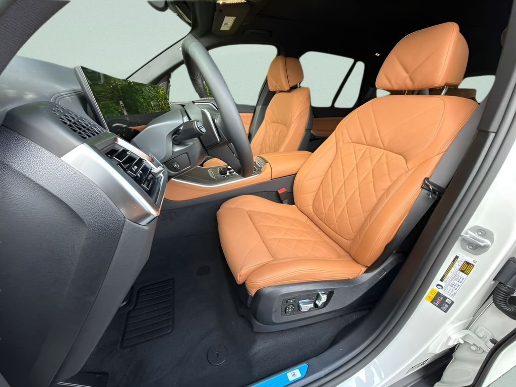 New 2026 Mineral White Metallic BMW xDrive50e image 10