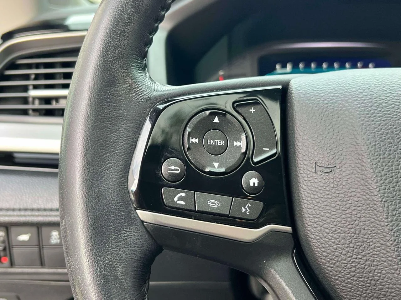 2023 Honda Odyssey Touring - Photo 25
