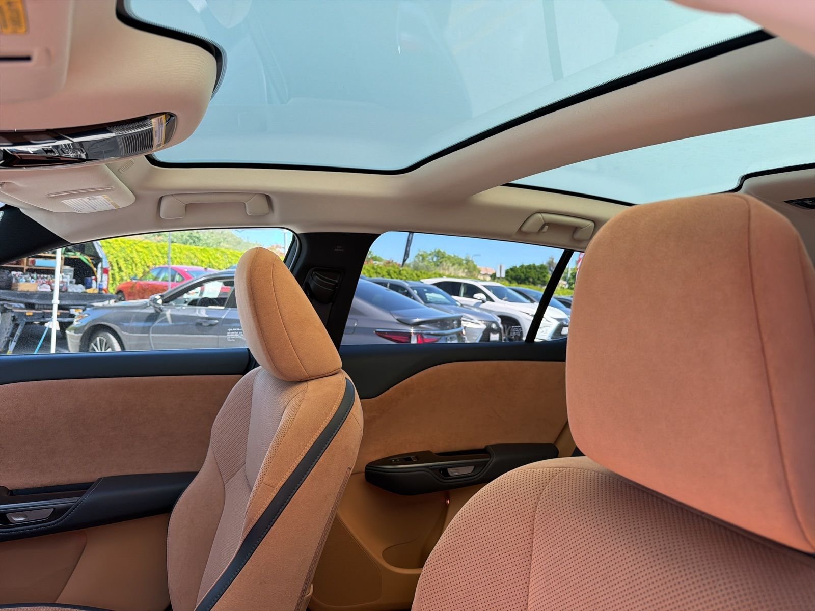 2023 Lexus RZ Luxury - Photo 8