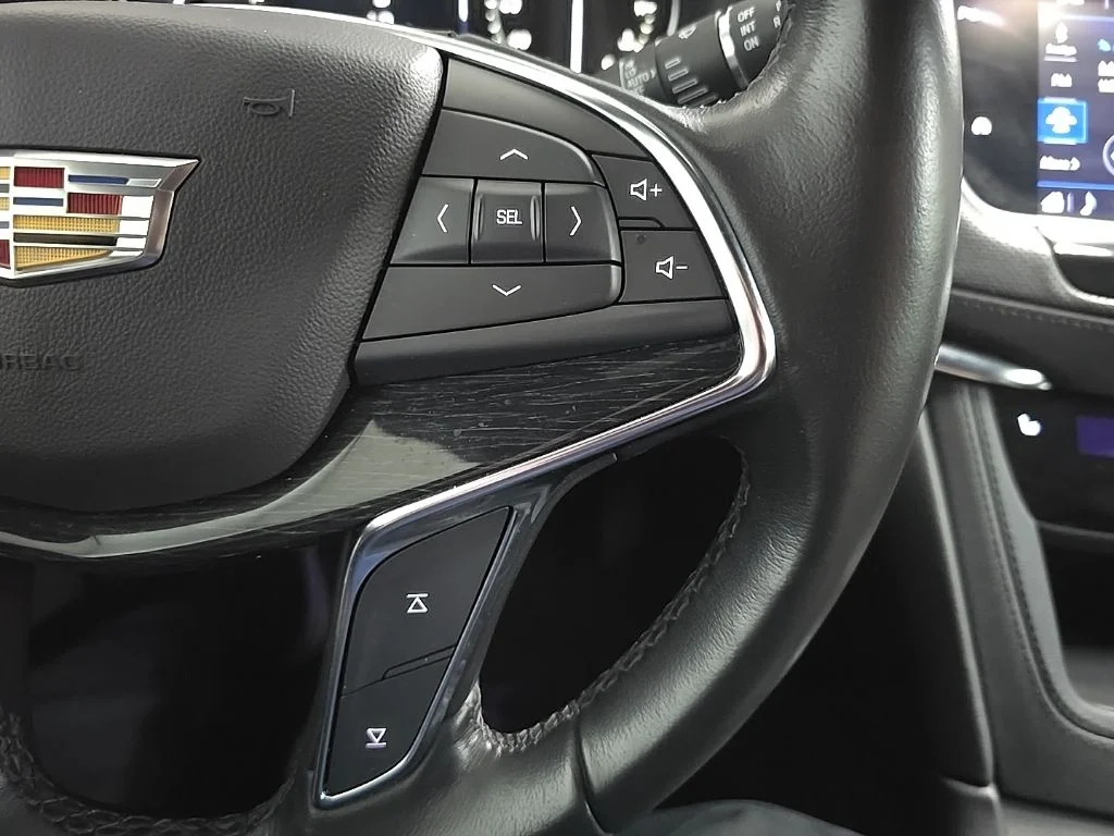 Used 2020 Silver Cadillac Premium Luxury image 21