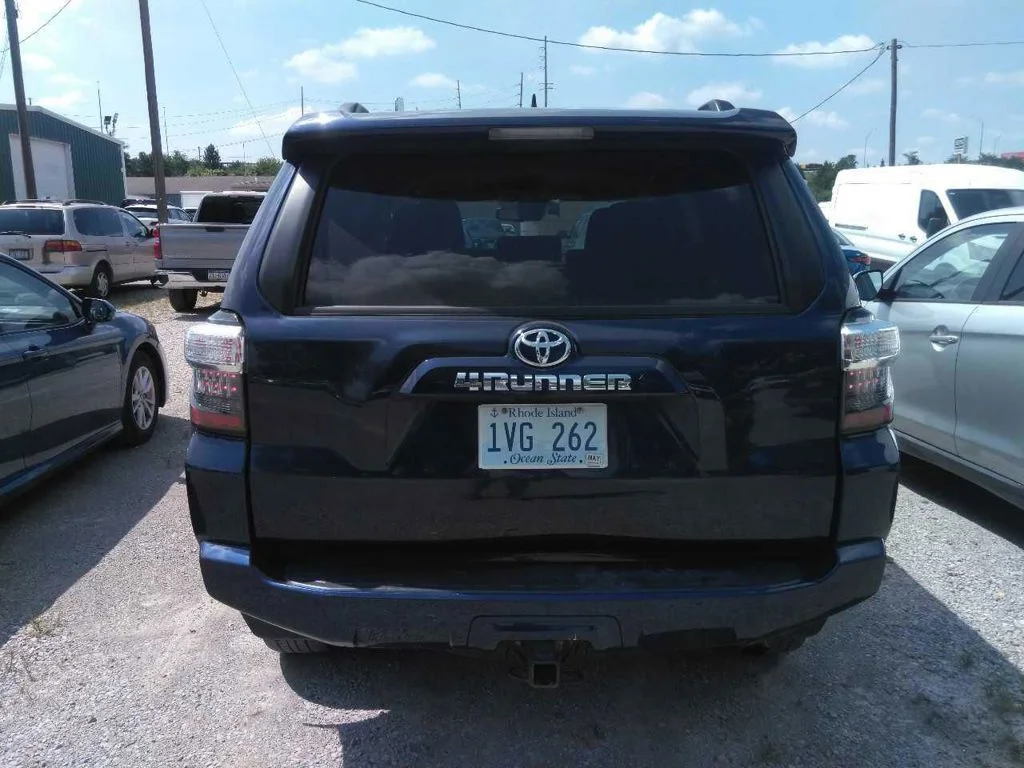 Used 2024 Blue Toyota SR5 image 7