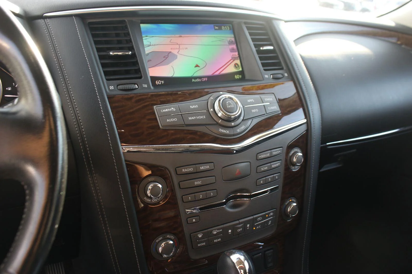 Used 2019 White Nissan SL image 23