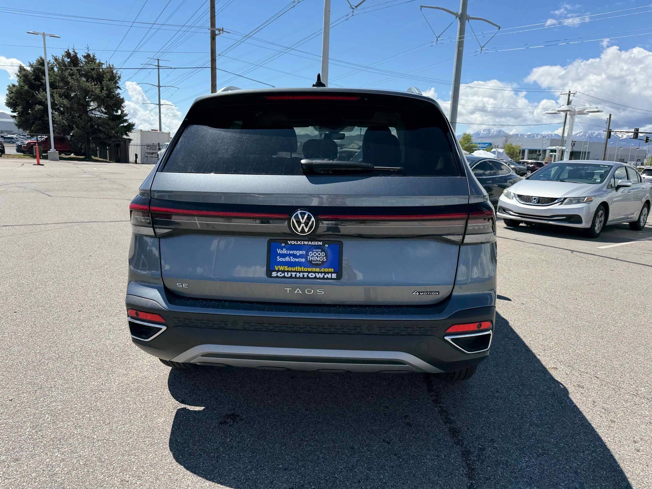 New 2026 Platinum Gray Volkswagen SE image 7
