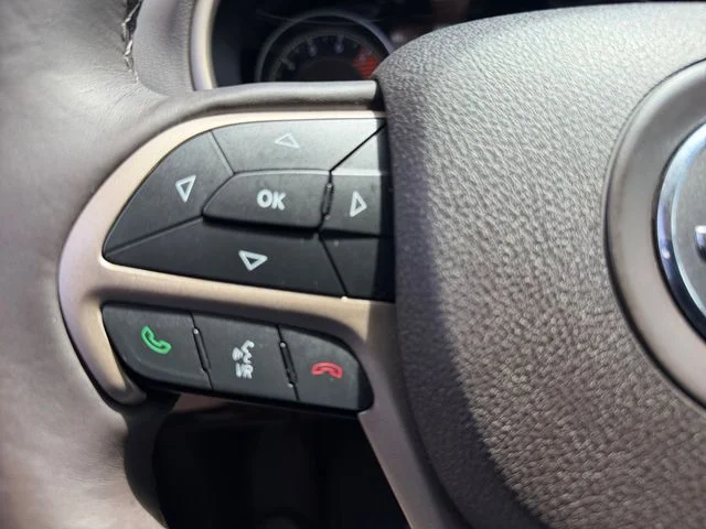 Used 2016 Black Jeep Trailhawk image 20