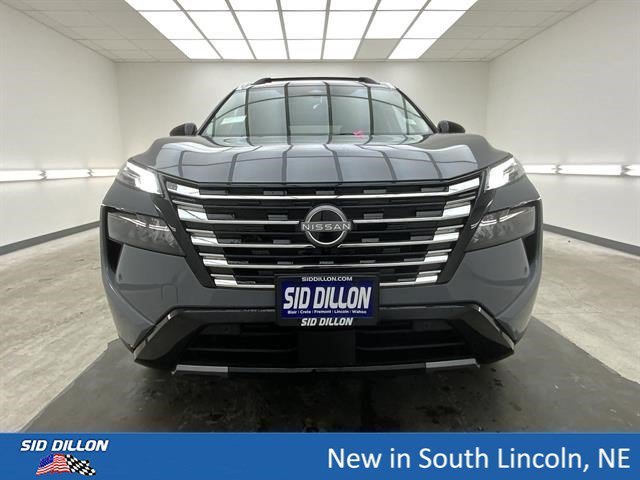 New 2026 Boulder Gray Pearl/Super Black Nissan Platinum image 3