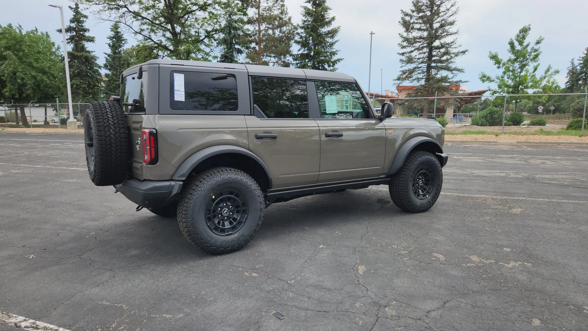 New 2026 Marsh Gray Ford Badlands image 14