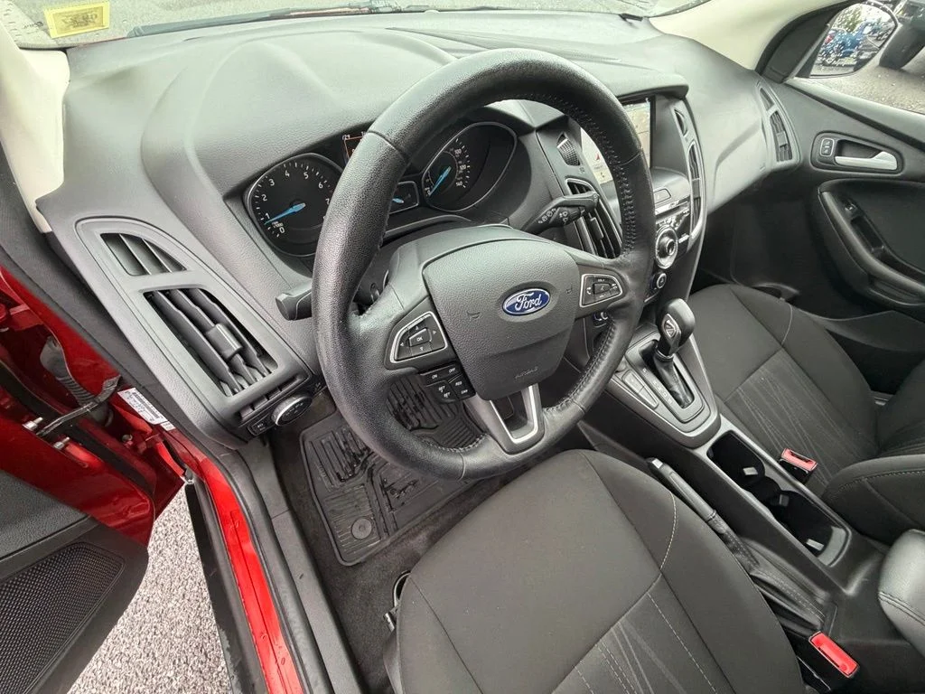 Used 2018 Red Ford SEL image 12