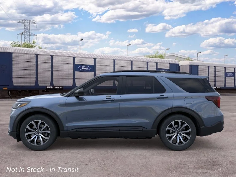 New 2026 Vapor Blue Metallic Ford ST-Line image 3