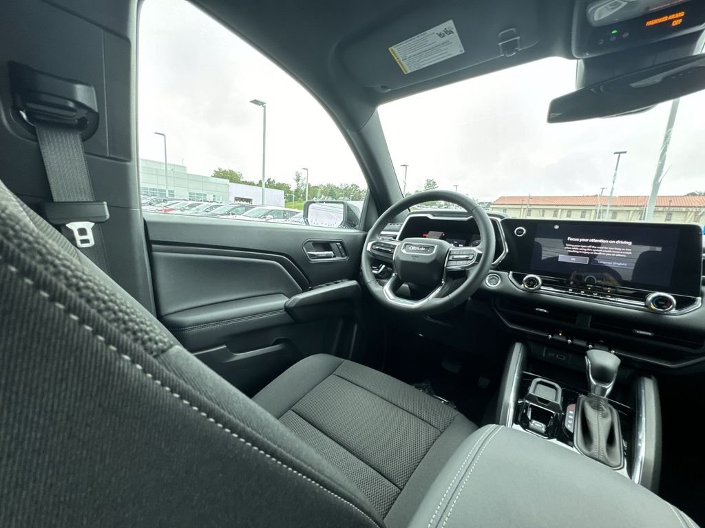 Used 2024 White GMC Elevation image 15