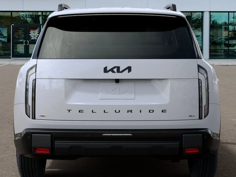 New 2027 White Kia  image 13