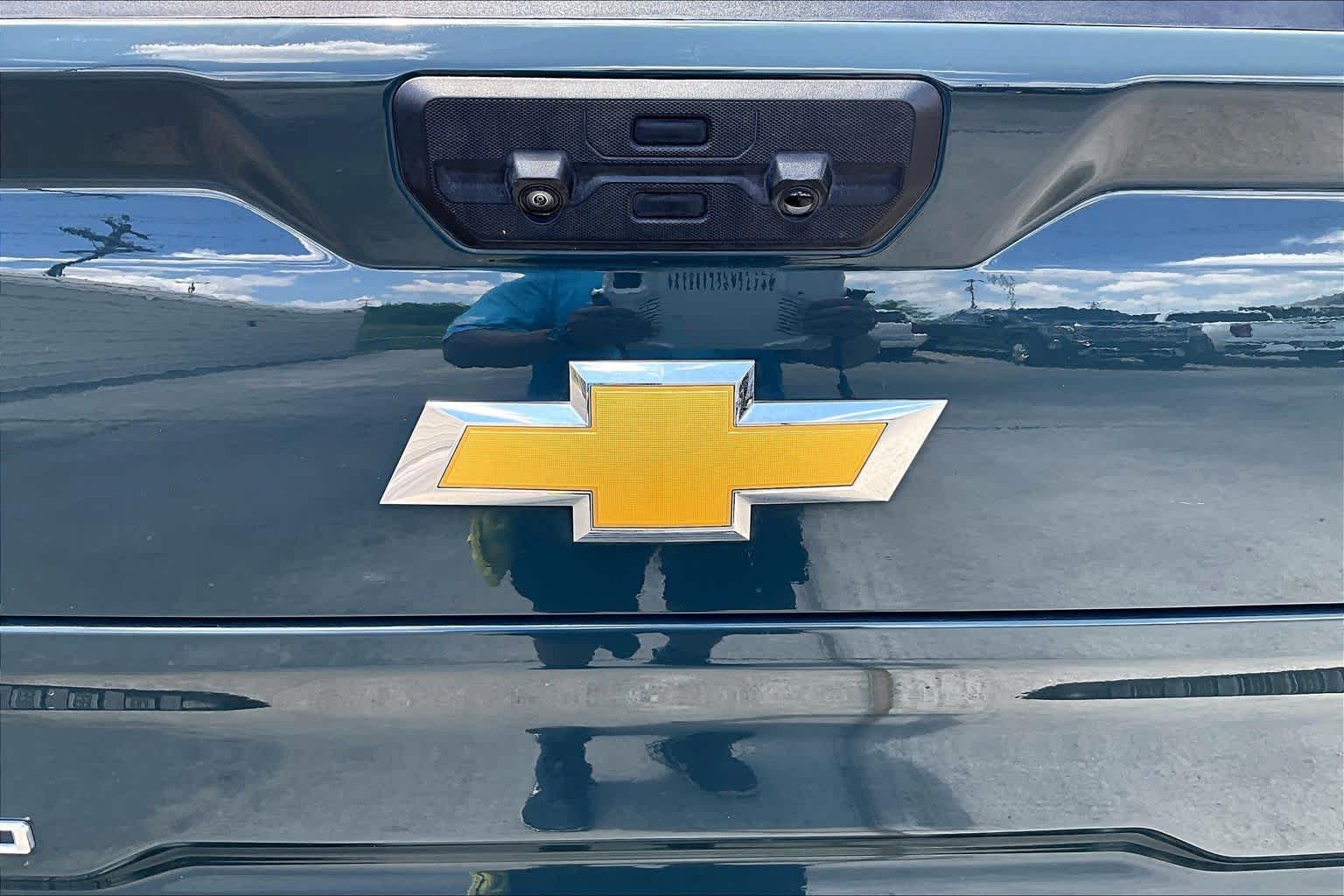 Used 2025 Cypress Gray Chevrolet LT image 10